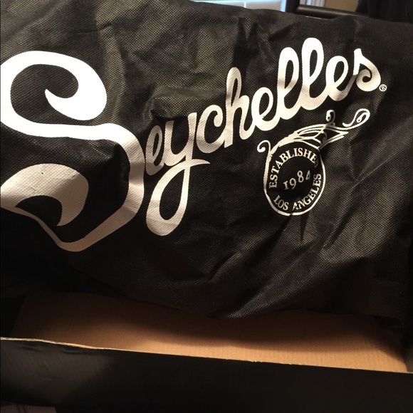 Seychelles Shoes - Seychelles gray wedges size 6